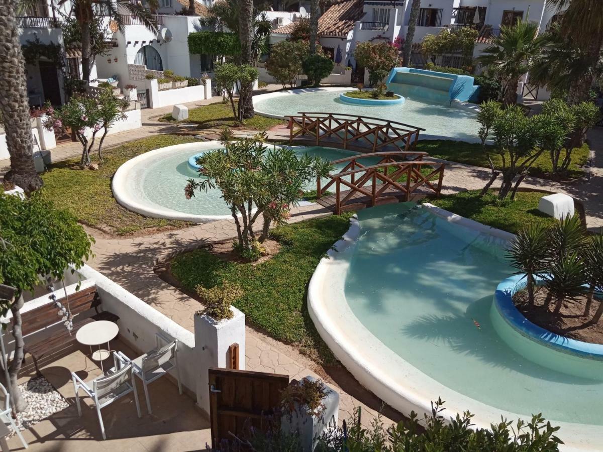 Villa Lagos A 25 Metros Del Mar Roquetas de Mar Exterior photo